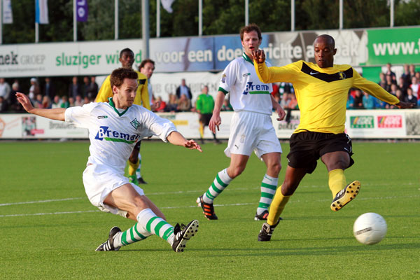 SC Genemuiden - FC Chabab (Foto Helmich Lubberts).